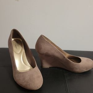 Dexflex Comfort Wedge Heels